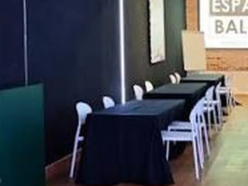 Espacio Núñez de Balboa (Salamanca / Castellana): industrial y lienzos en blanco